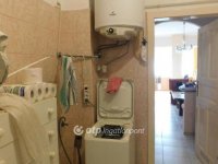 Eladó családi ház, Pécsett 299 M Ft, 9 szobás