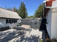 Eladó családi ház, Vecsésen 113.9 M Ft, 3 szobás