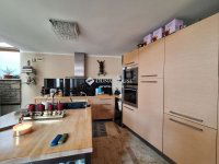 Eladó családi ház, Pécsett 129.9 M Ft, 4 szobás