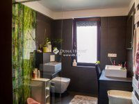 Eladó családi ház, Pécelen 249 M Ft, 6 szobás