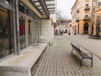 Eladó üzlethelyiség