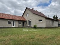 Eladó családi ház, Forráskúton 44 M Ft, 5 szobás