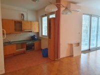 Kiadó téglalakás, albérlet