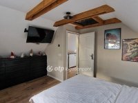 Eladó családi ház, Pécsett 122 M Ft, 2 szobás