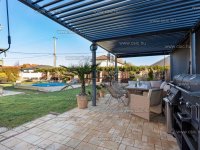 Eladó sorház, Nagytarcsán 126 M Ft, 4 szobás