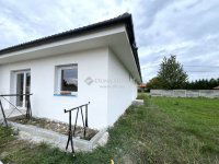 Eladó családi ház, Kiskunlacházán 87.9 M Ft, 4 szobás