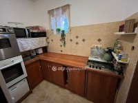 Eladó családi ház, Szalkszentmártonon 45.5 M Ft, 4 szobás