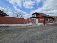 Eladó családi ház, Baján 75 M Ft, 5+1 szobás