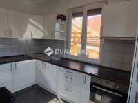 Kiadó téglalakás, albérlet, Pécsett 180 E Ft / hó, 3 szobás