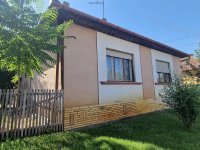 Eladó családi ház, Csemőn 48 M Ft, 3 szobás