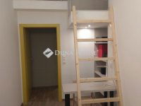 Eladó téglalakás, VI. kerületben 99 M Ft, 4 szobás