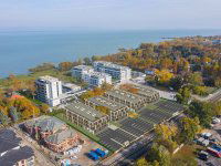 Eladó téglalakás, Balatonlelleén 99.99 M Ft, 8 szobás
