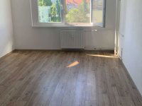 Eladó panellakás, Egerben 32.9 M Ft, 2 szobás