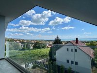 Eladó családi ház, Balatonfüreden 269.9 M Ft, 8 szobás