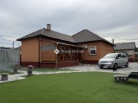 Eladó családi ház, Vecsésen 95 M Ft, 3 szobás