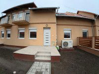 Eladó téglalakás, Cegléden 68 M Ft, 5 szobás