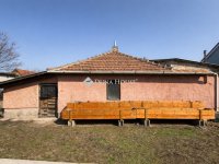 Eladó családi ház, Felsőpakonyban 78.8 M Ft, 4 szobás
