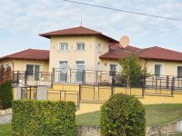 Eladó családi ház