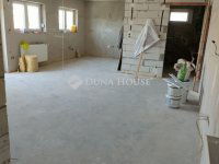 Eladó téglalakás, Monoron 78 M Ft, 4 szobás