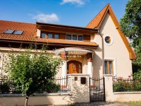 Eladó családi ház, Kecskeméten 248 M Ft, 6 szobás