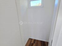 Eladó téglalakás, Pécsett 190 M Ft, 4 szobás