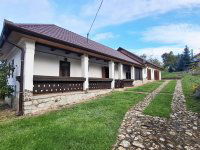 Eladó családi ház, Arkán 109 M Ft, 10+1 szobás