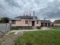 Eladó családi ház, Földesen 26 M Ft, 2 szobás