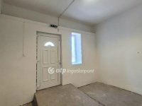 Eladó üzlethelyiség, Jászberényben 79 M Ft