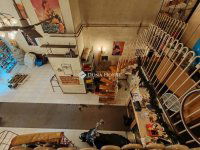 Eladó üzlethelyiség, VI. kerületben 440 M Ft