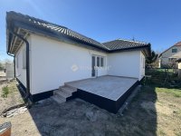 Eladó családi ház, Bicskén 100.5 M Ft, 4 szobás