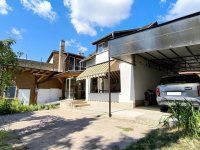 Eladó családi ház