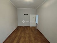 Kiadó téglalakás, albérlet, Tatabányán, Győri úton, 2 szobás