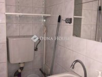 Kiadó üzlethelyiség, Pécsett 100 E Ft / hó