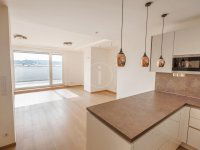 Kiadó téglalakás, albérlet, VIII. kerületben, Corvin sétányon