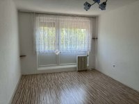 Eladó panellakás, Szentlőrincen 36.5 M Ft, 3 szobás