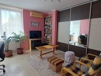 Eladó téglalakás, Pécsett 72 M Ft, 2+1 szobás