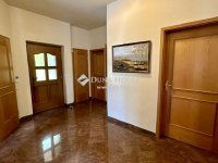 Eladó családi ház, Leányfaluban 571.5 M Ft, 6+1 szobás