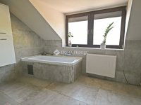 Eladó ikerház, Pécsett 179 M Ft, 4 szobás / költözzbe.hu