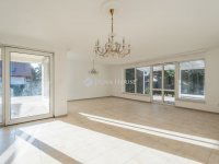 Eladó családi ház, Budaörsön 420 M Ft, 10 szobás