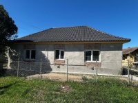 Eladó családi ház, Újszászon 39 M Ft, 2+2 szobás