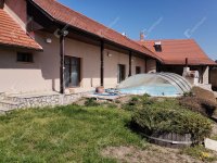 Eladó családi ház, Kisbéren 100 M Ft, 7 szobás