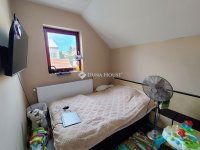 Eladó családi ház, Vecsésen 73.5 M Ft, 7 szobás