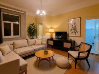 Eladó téglalakás, VI. kerületben 49.9 M Ft, 1 szobás