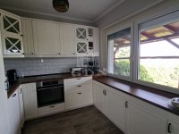 Eladó családi ház, Balatonalmádiban 169 M Ft, 5 szobás