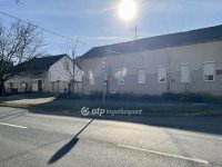 Eladó családi ház, Nyíregyházán 179 M Ft, 16 szobás