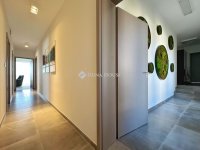 Eladó családi ház, Pécsett 425 M Ft, 4 szobás