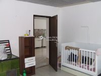 Eladó családi ház, Esztergomban 88 M Ft, 6 szobás