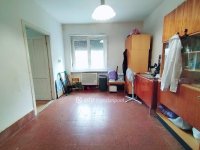 Eladó téglalakás, Ajkán 21.9 M Ft, 3 szobás