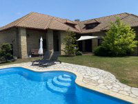 Eladó családi ház, Mogyoródon 285 M Ft, 5 szobás