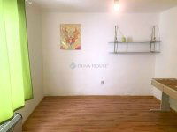 Eladó családi ház, Szegeden 34.9 M Ft, 1 szobás